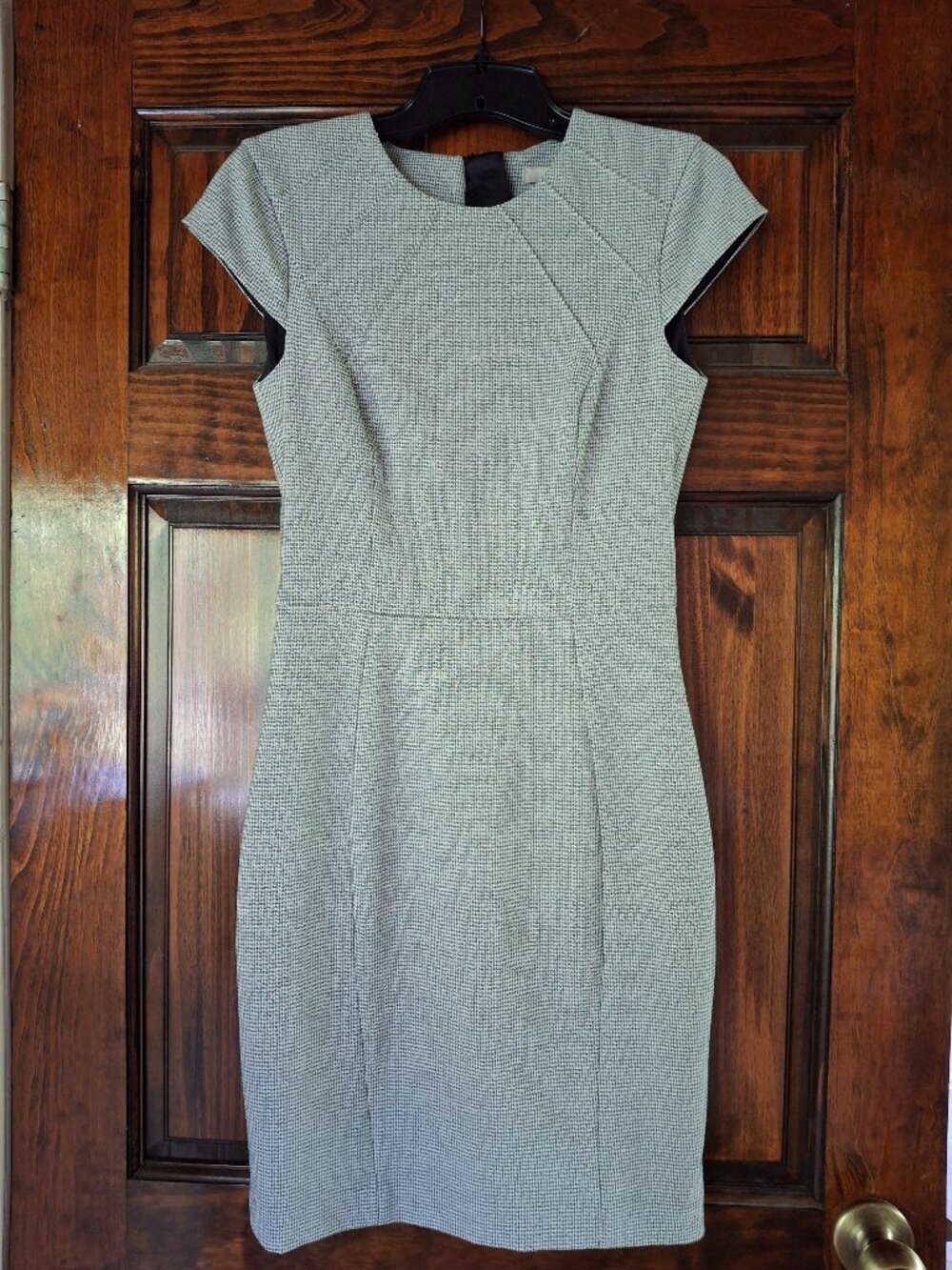 Black and white sheath pencil dress
